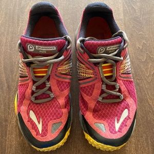 Brooks running shoes size 7.5